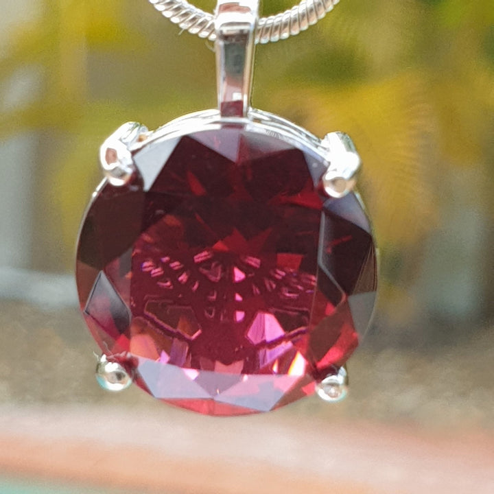 Metatrons Cube Pendant  Ruby Red (PI068)