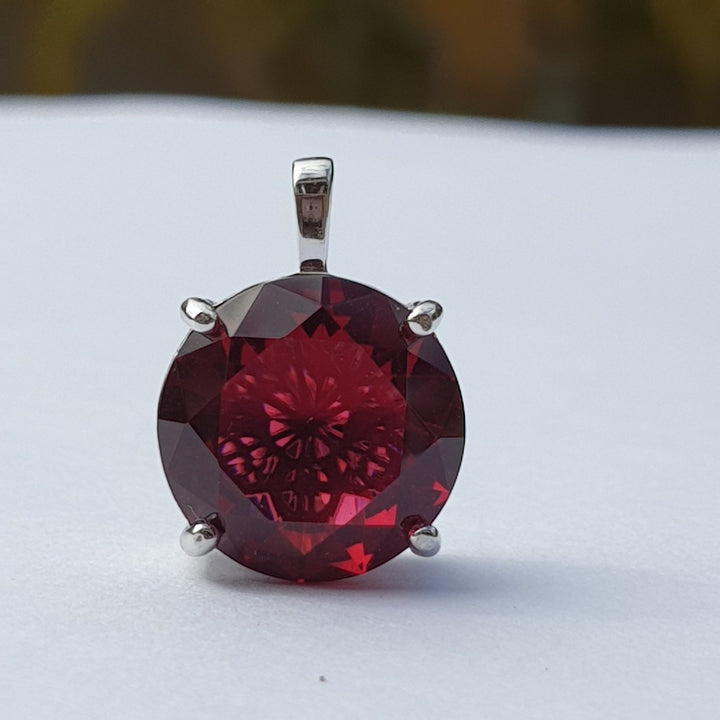 Metatrons Cube Pendant  Ruby Red (PI068)