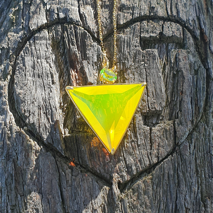 Angelic Star Pendant, Electric Yellow/Green, Gold Plated (PI260)