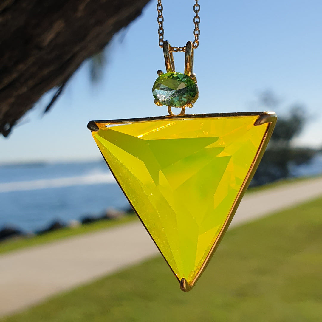 Angelic Star Pendant, Electric Yellow/Green, Gold Plated (PI260)