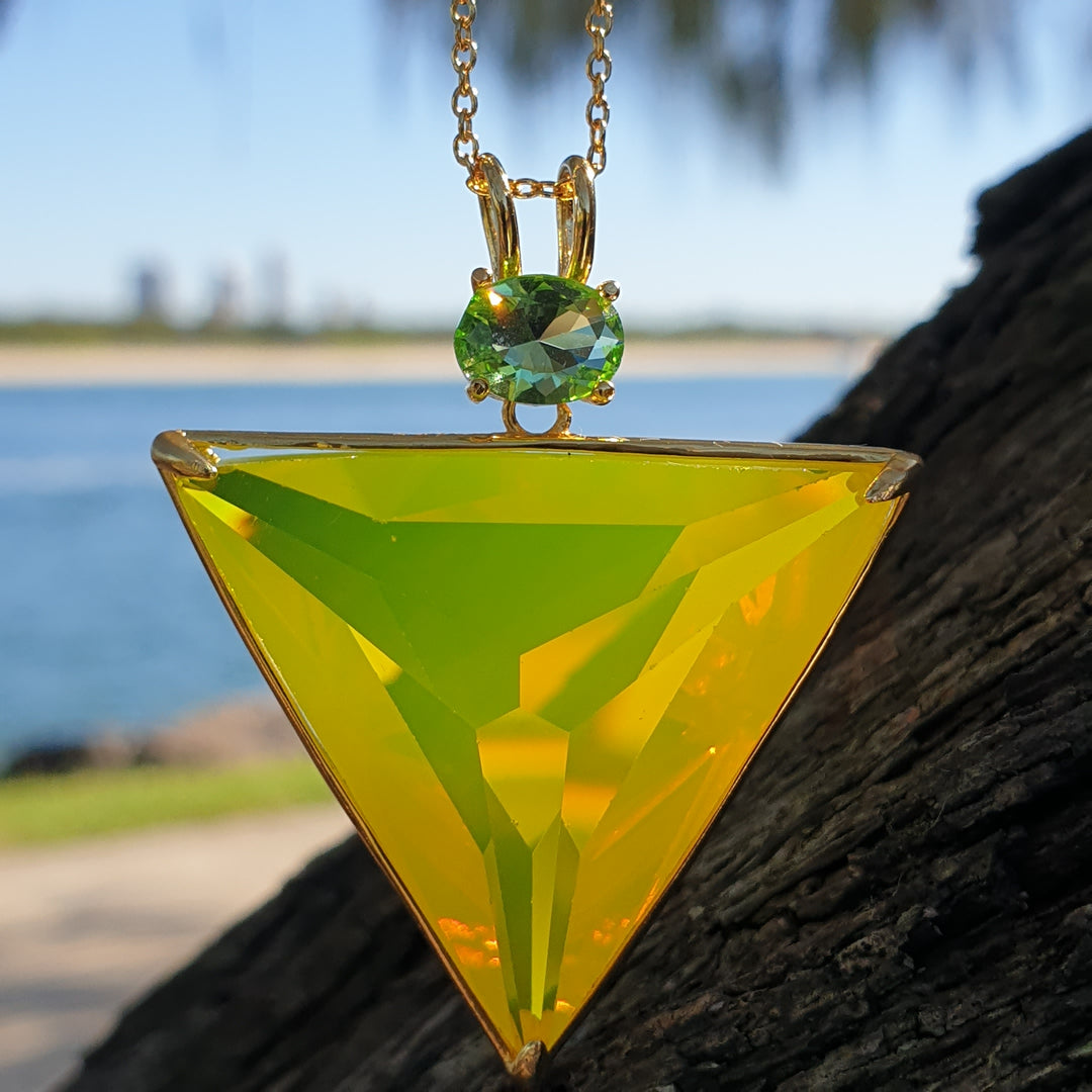 Angelic Star Pendant, Electric Yellow/Green, Gold Plated (PI260)