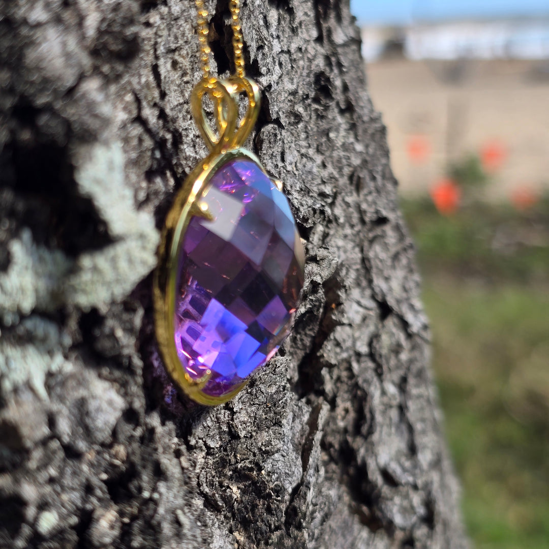 Cosmic Body Balance Pendant - Lilac (PI303)