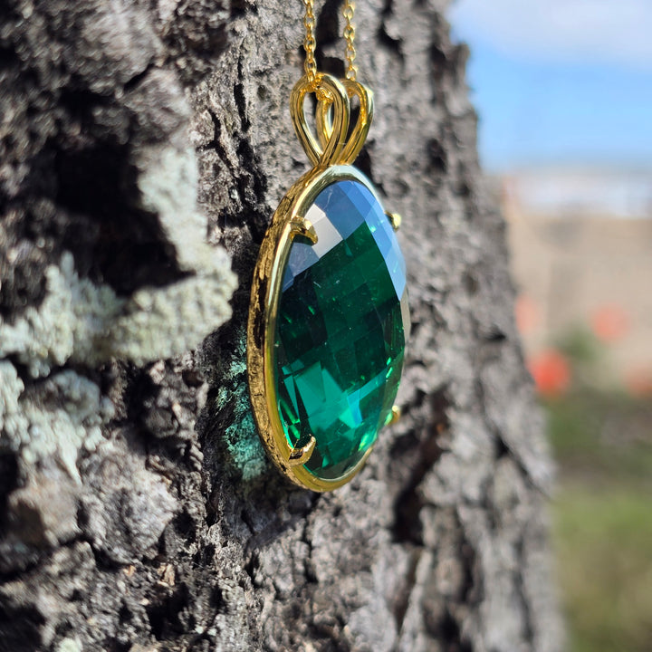 Cosmic Body Balance Pendant - Emerald Green (PI305)