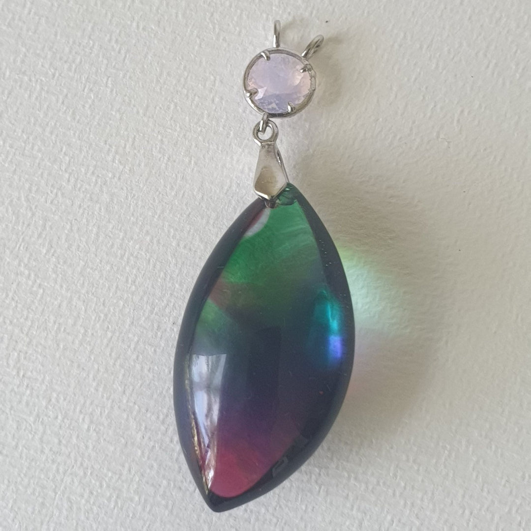 Rainbow Andara Pendant 19g (PI180)R